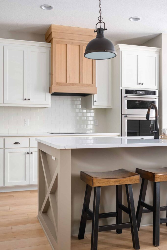 Farmhouse Style Kitchen, <span> Lakeville, MN