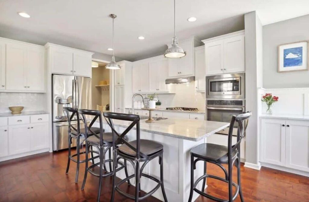 Farmhouse Style Kitchen, <span> Lakeville, MN
